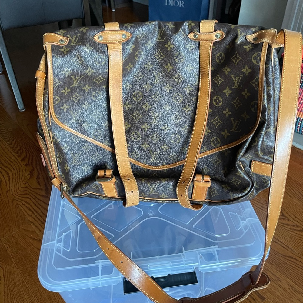 Louis Vuitton Saumur